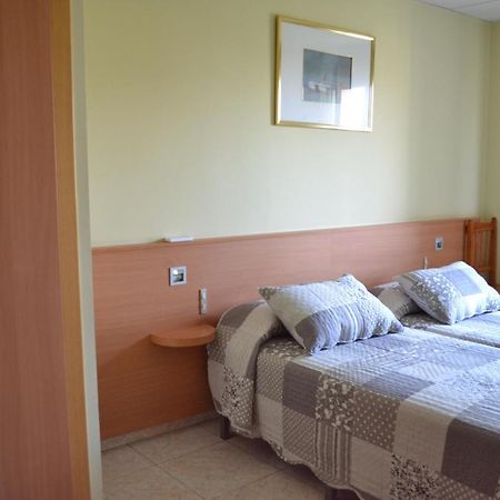 Hostal Bartis Figueres (Girona) Exterior foto